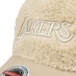 Faux Fur Lakers Trucker Cap By Mitchell & Ness -Hut Discounter Faux Fur Lakers Trucker Cap by Mitchell Ness cremewei .64468 4rf35